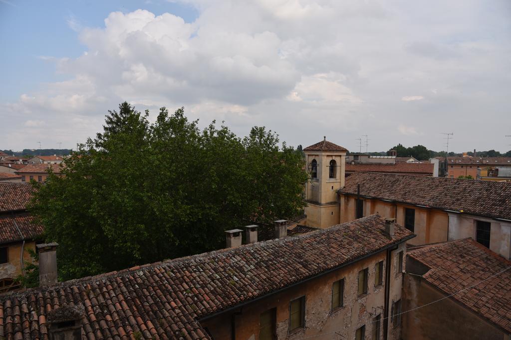 Hotel Casa Museo Palazzo Valenti Gonzaga Mantua Exterior foto