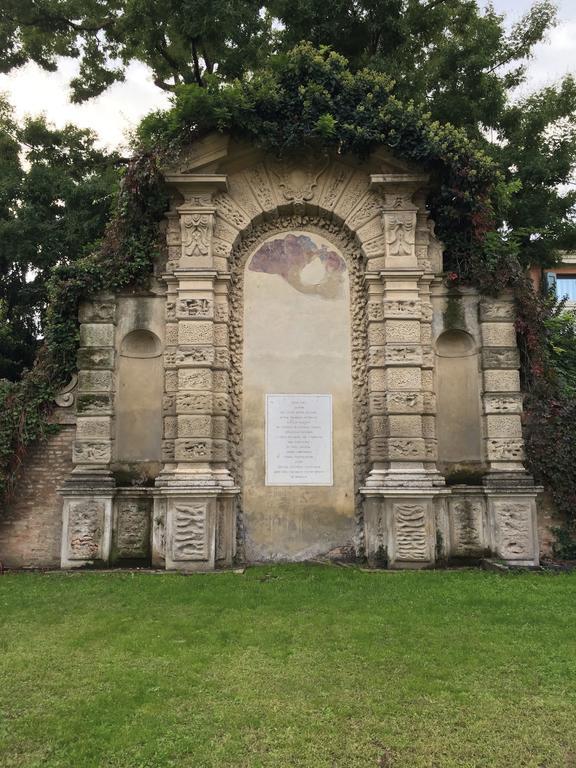 Hotel Casa Museo Palazzo Valenti Gonzaga Mantua Exterior foto